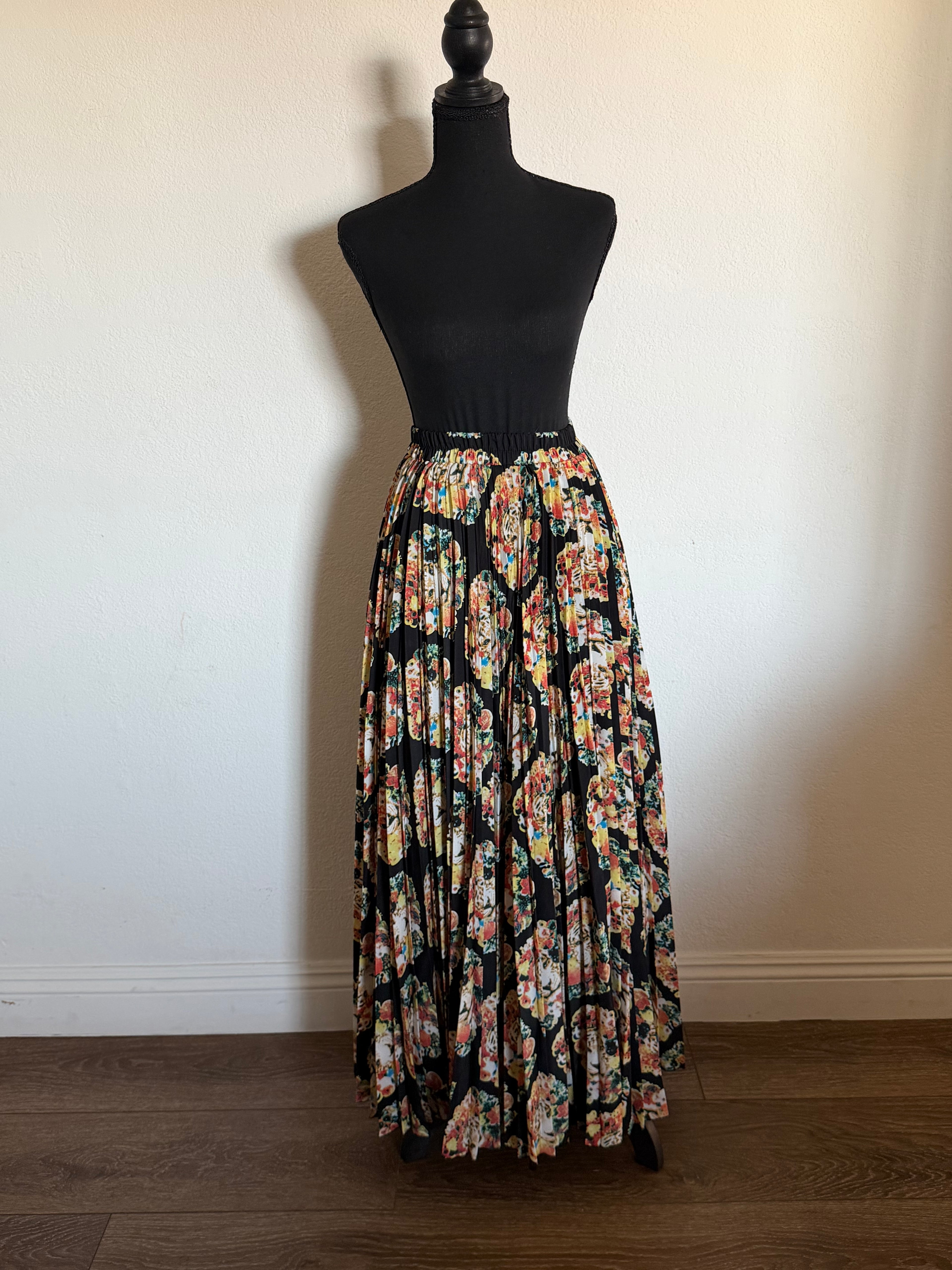 Circle Skirt with Divided Pleats - Tiger Face Print